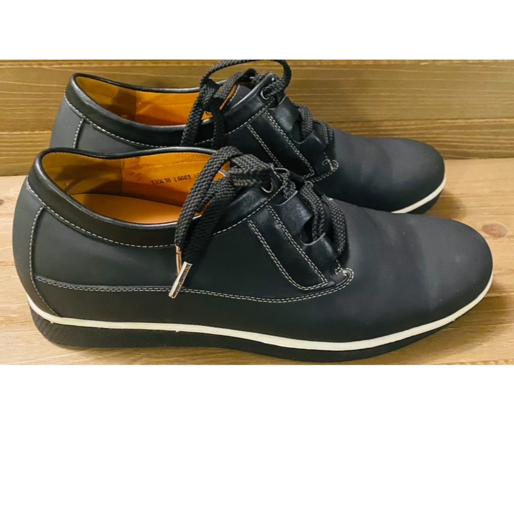TOTO Mens casual shoes size 11.5 blue